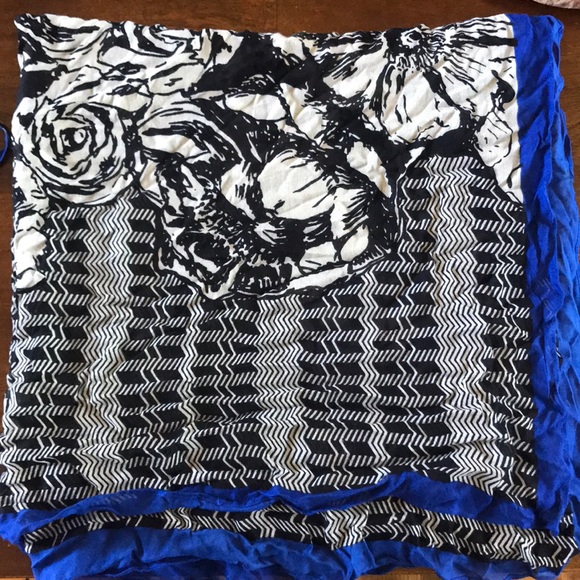 New Stella & Dot Black Blue Scarf Wrap - Picture 6 of 6